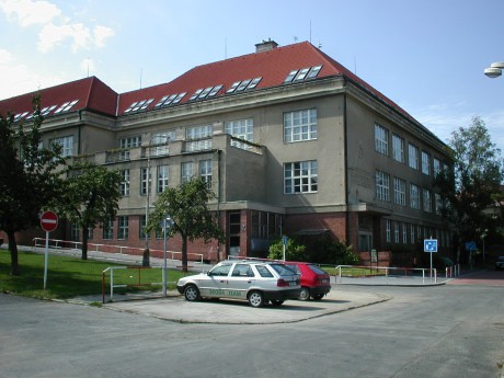 01 Škola v Sušické v roce 2002